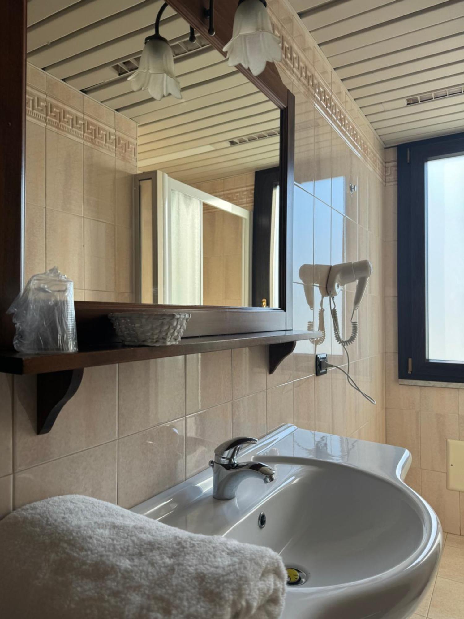 Hotel Vittoria Rosarno Ngoại thất bức ảnh